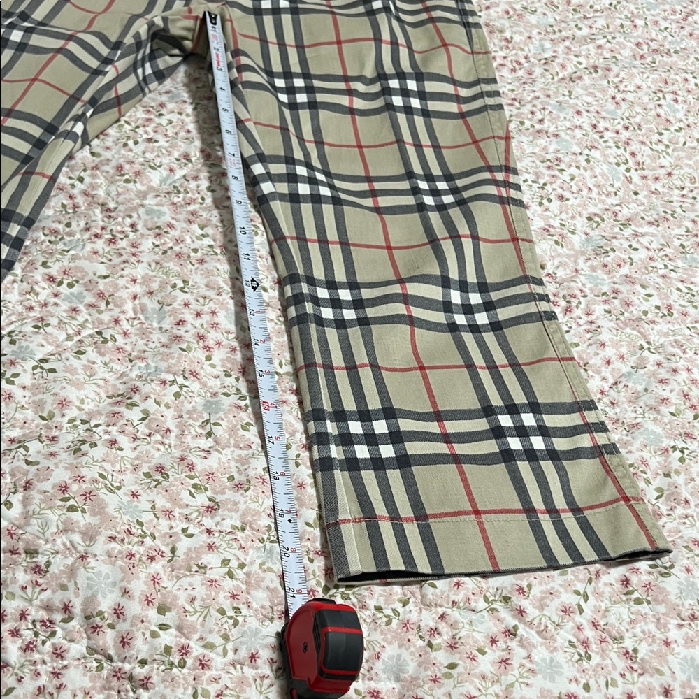 Burberry Beige Plaid Women's Chinos with Black & Red Checks - Picture 8 of 8